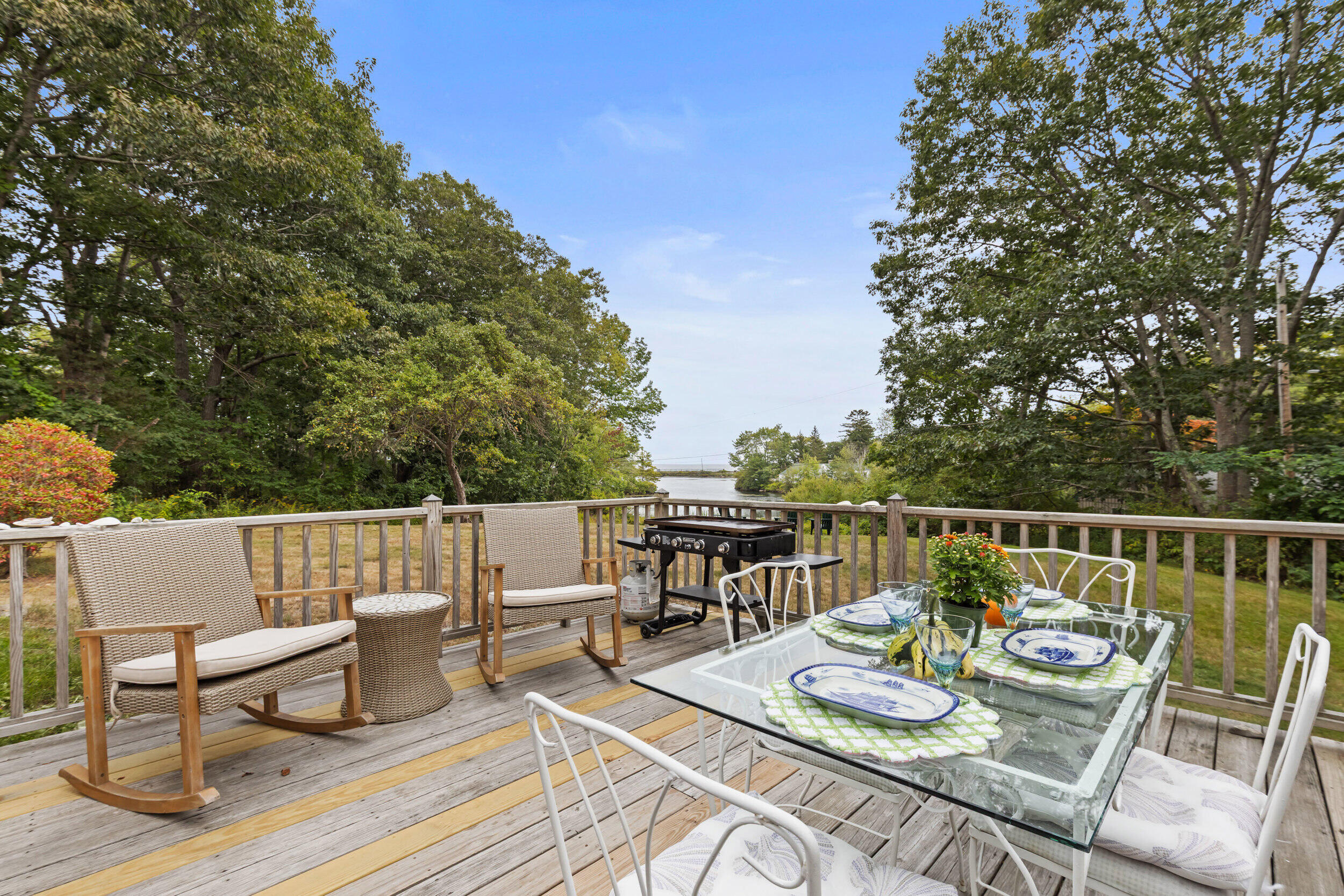 2 Peter Pond Lane