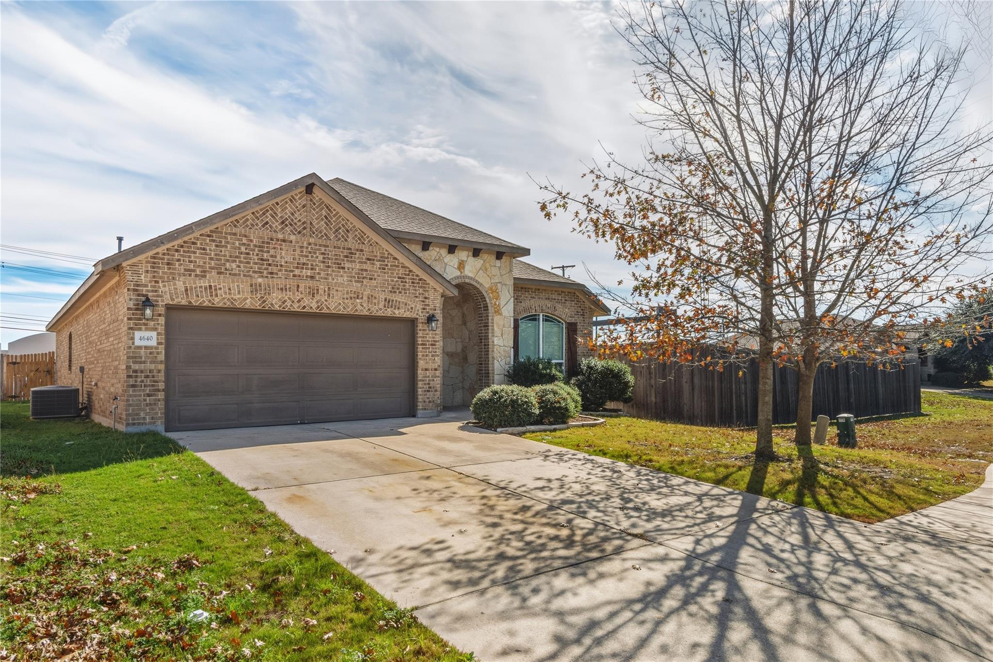 4640 Tiddle LN