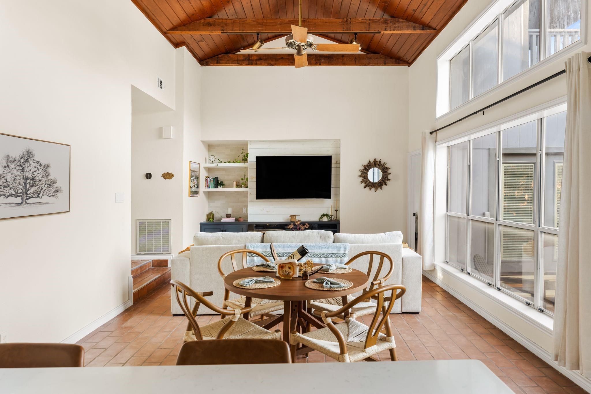 42 La Buena Vista DR