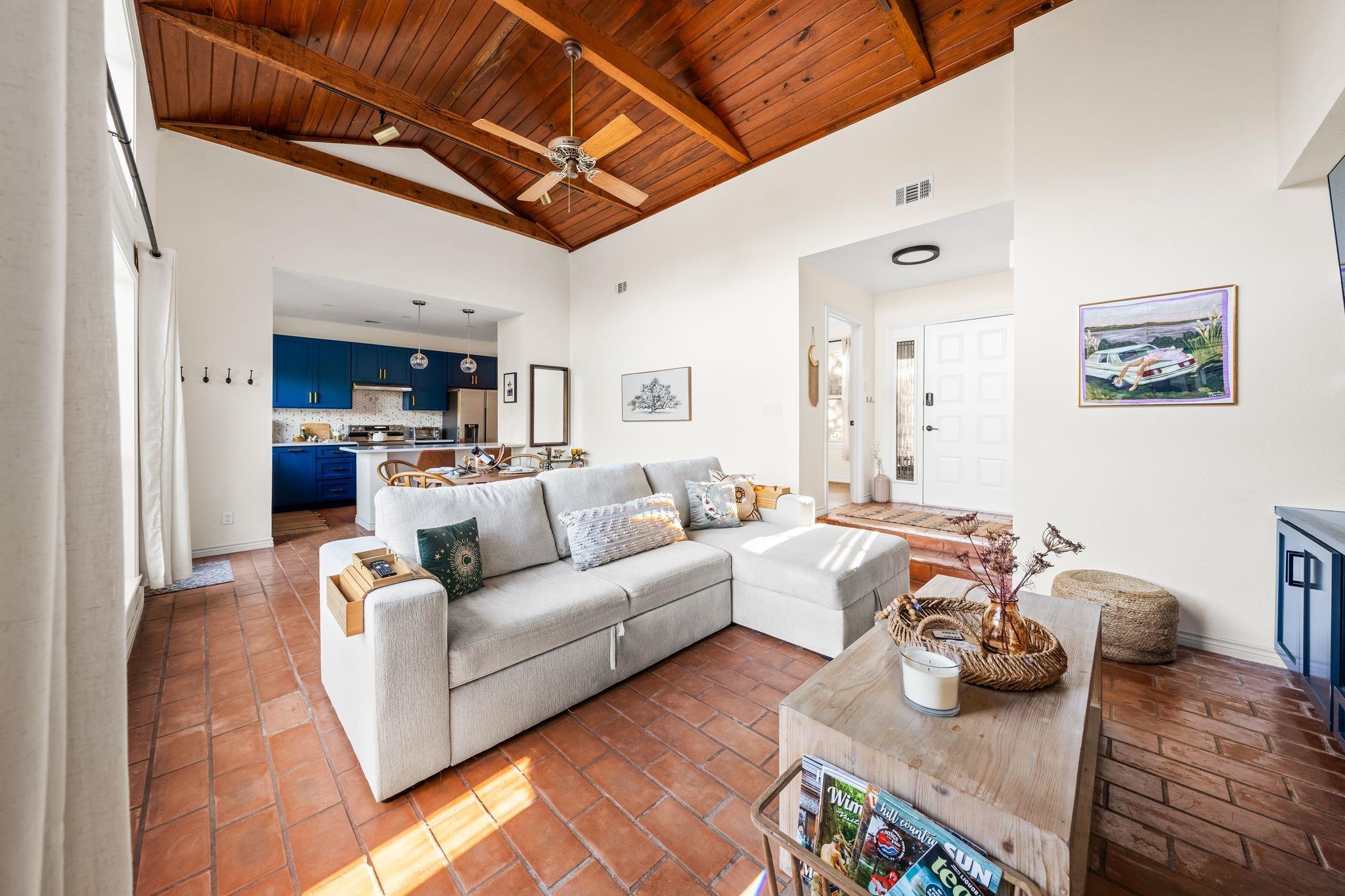 42 La Buena Vista DR