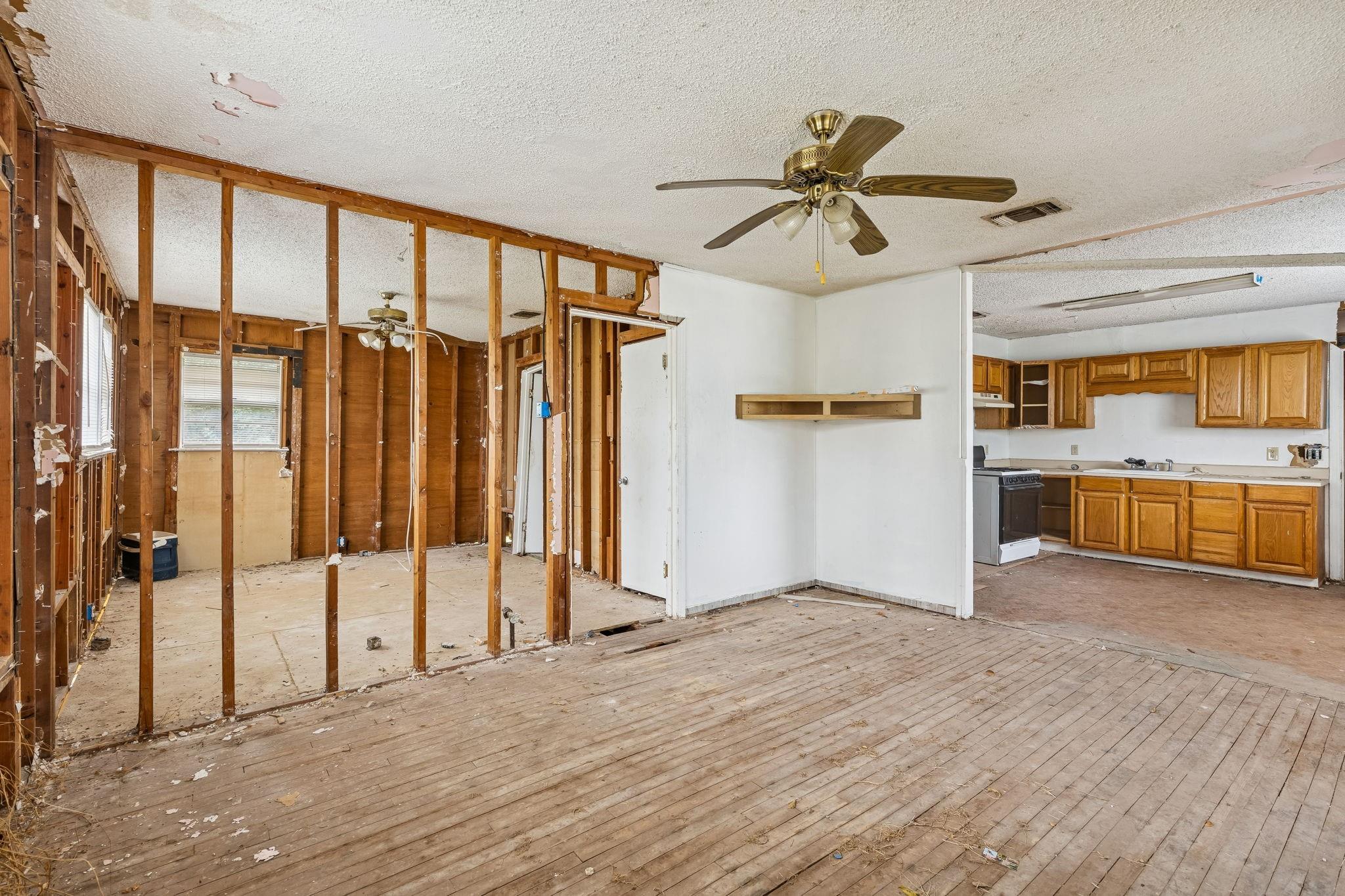 220 S Live Oak Avenue