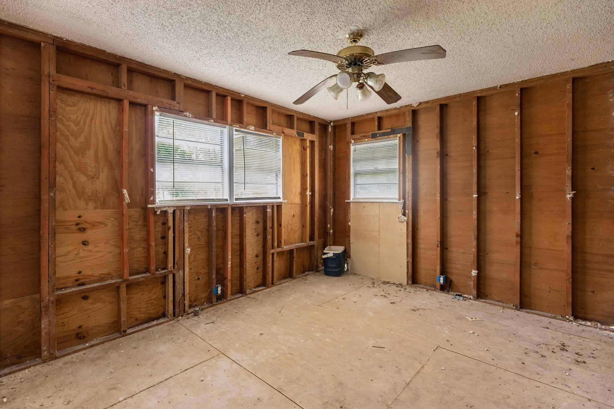 220 S Live Oak Avenue