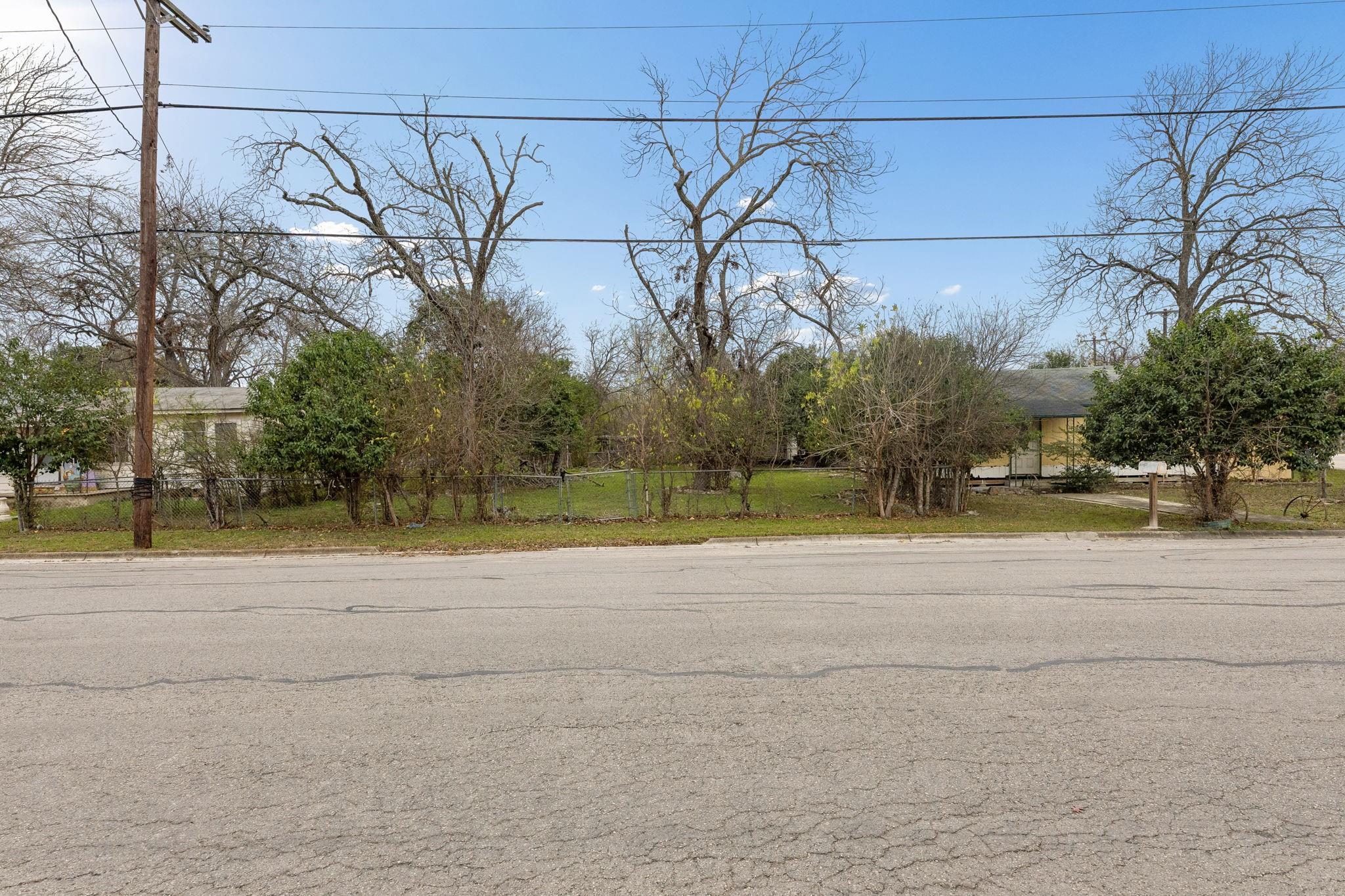 220 S Live Oak Avenue