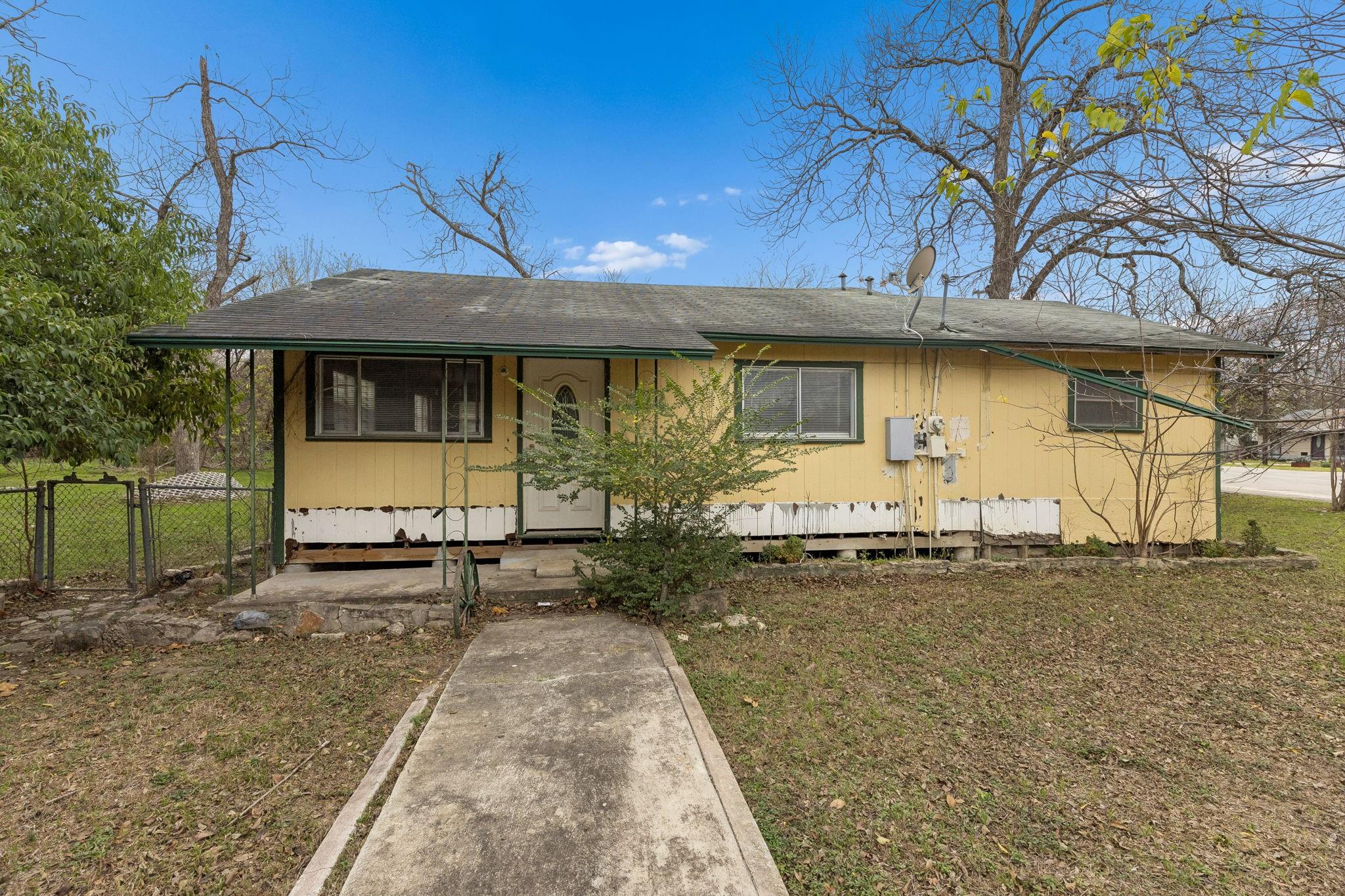 220 S Live Oak Avenue