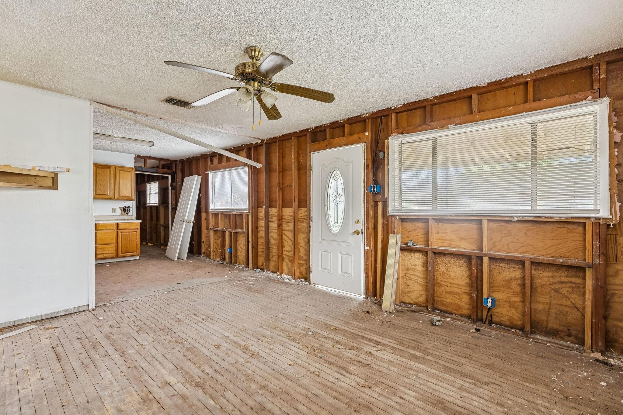 220 S Live Oak Avenue