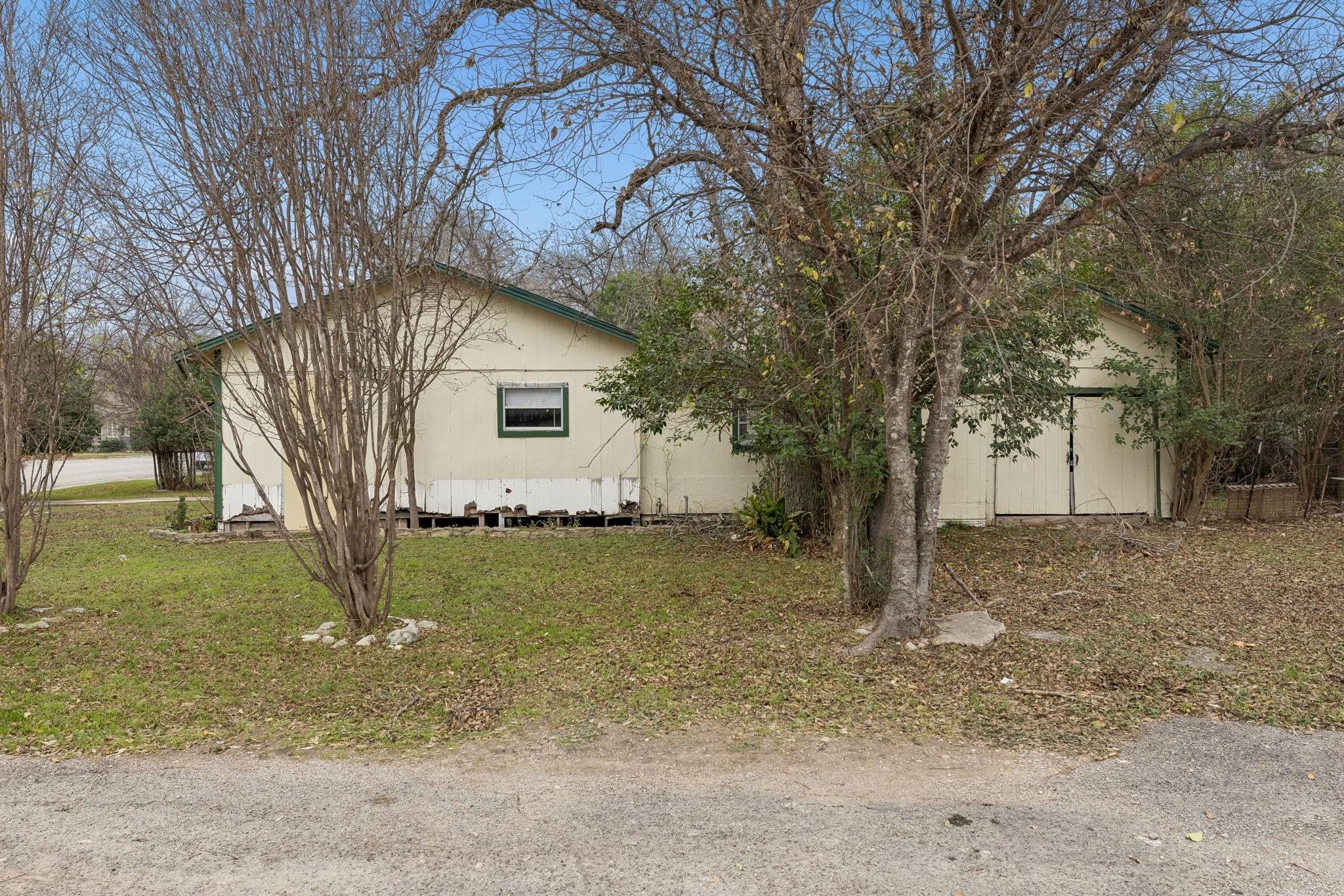 220 S Live Oak Avenue