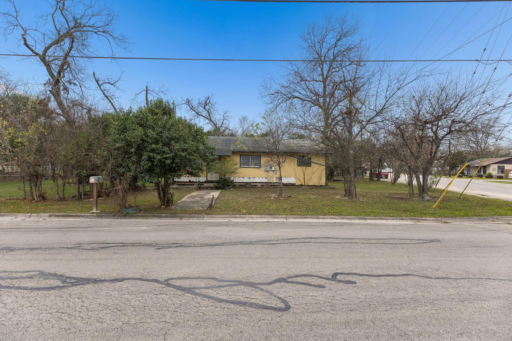 220 S Live Oak Avenue