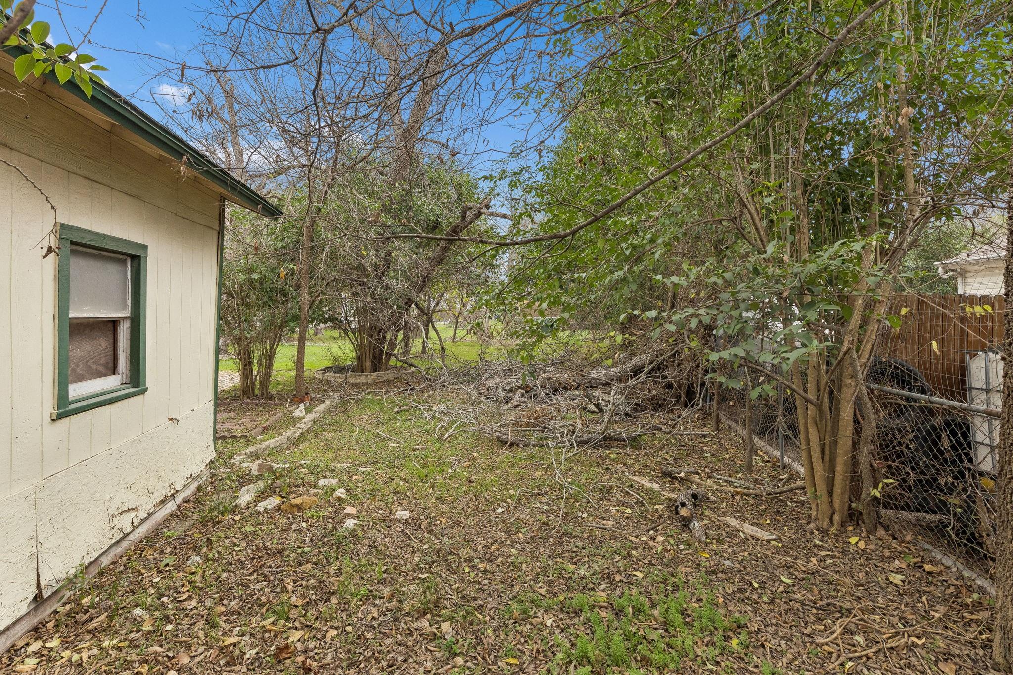 220 S Live Oak Avenue