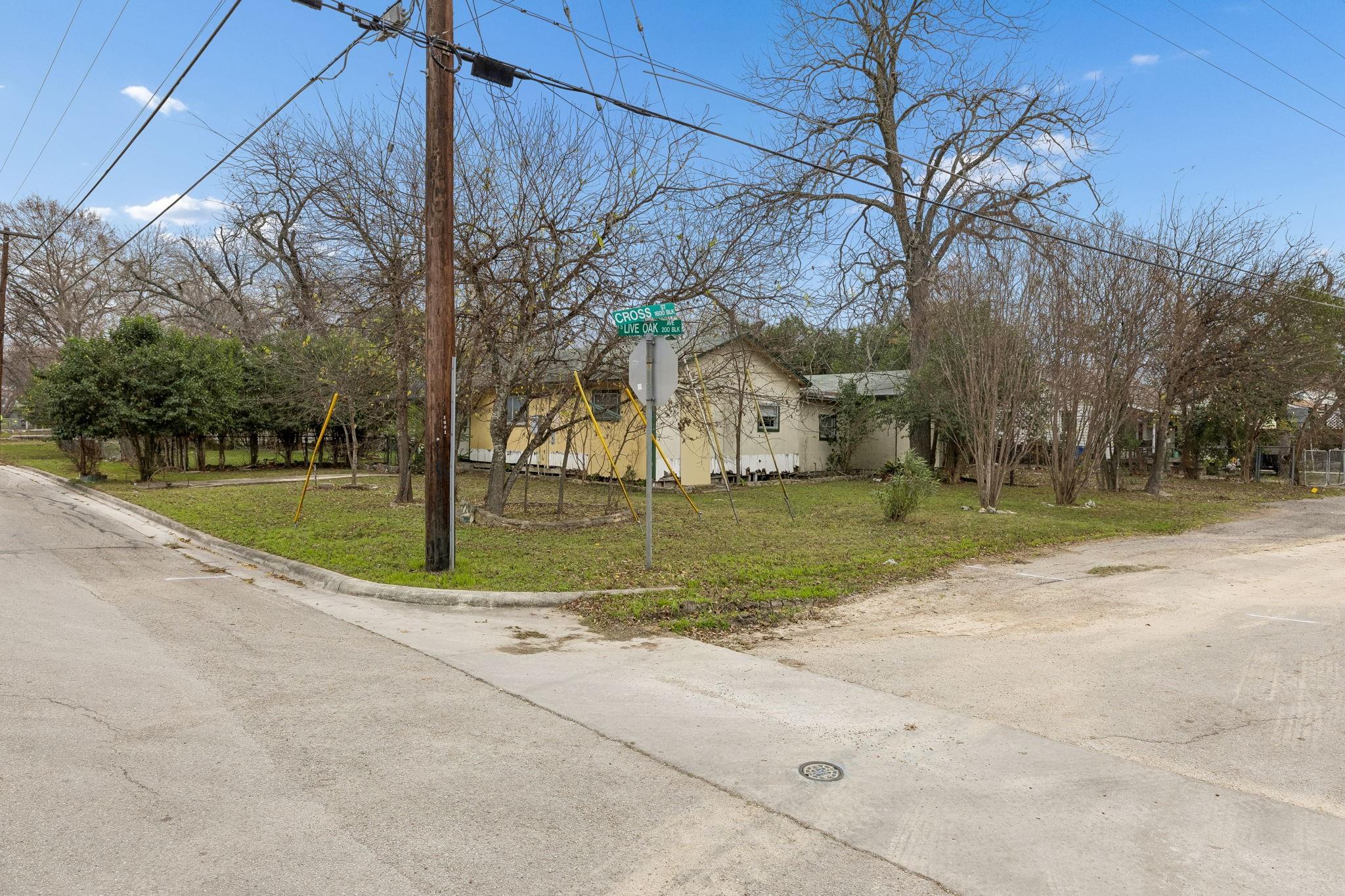 220 S Live Oak Avenue