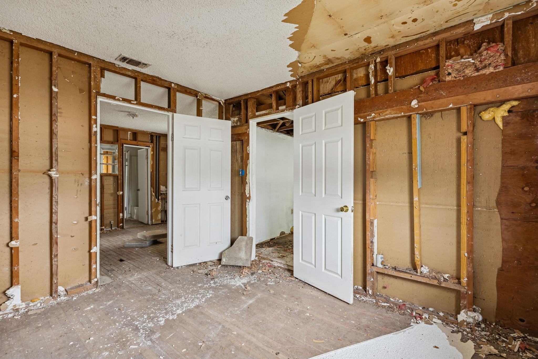 220 S Live Oak Avenue