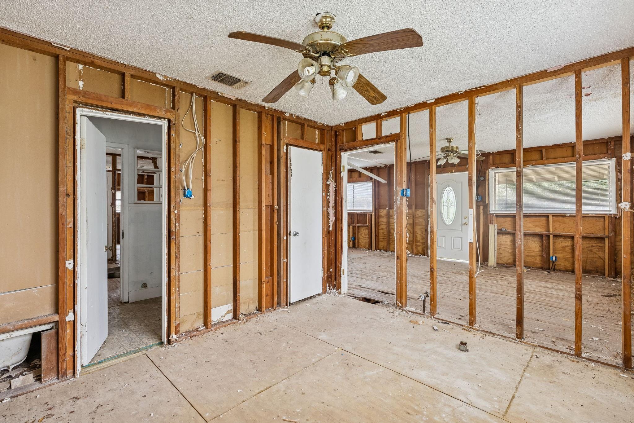 220 S Live Oak Avenue