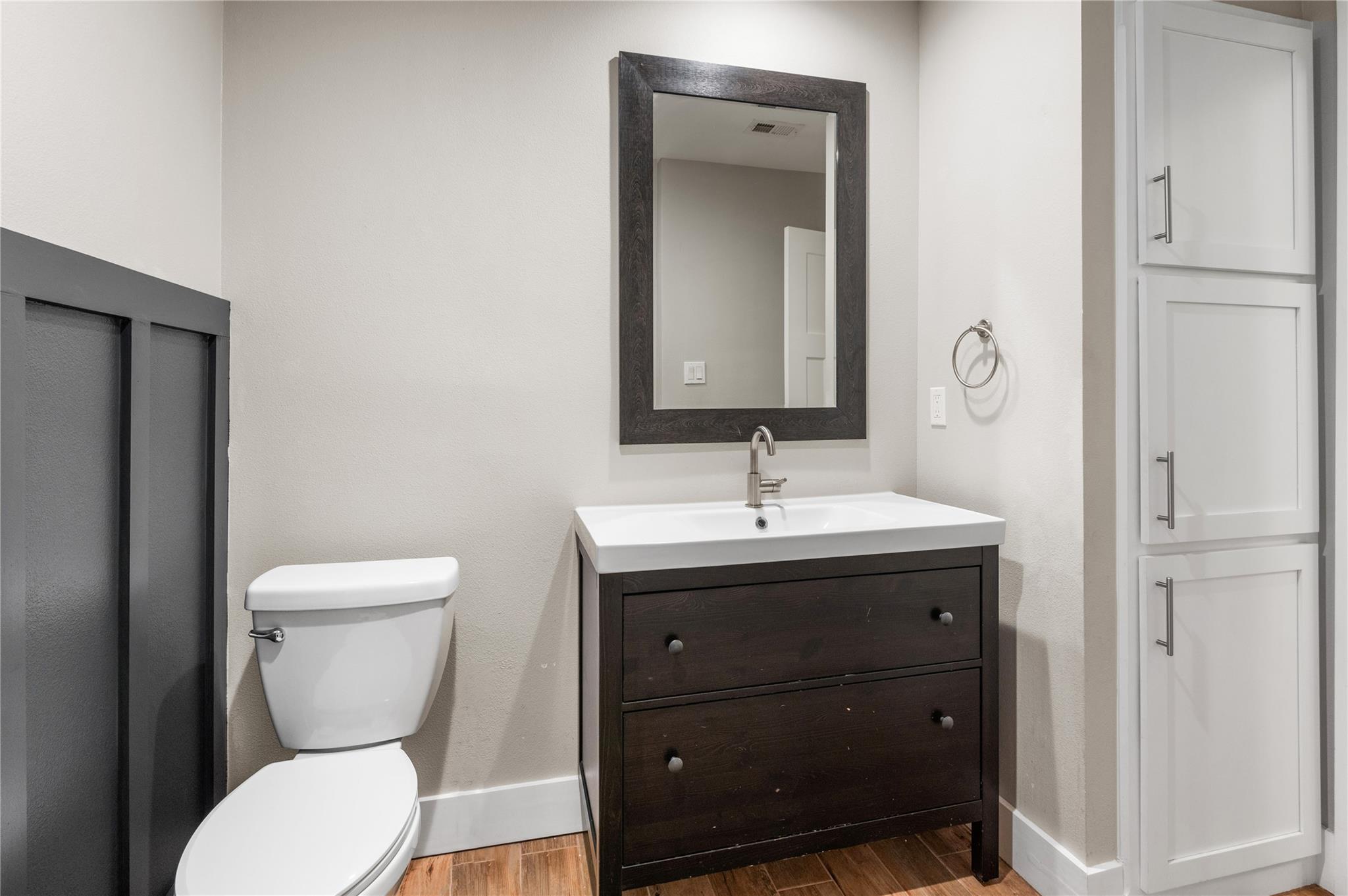 1104 Durham DR, Austin