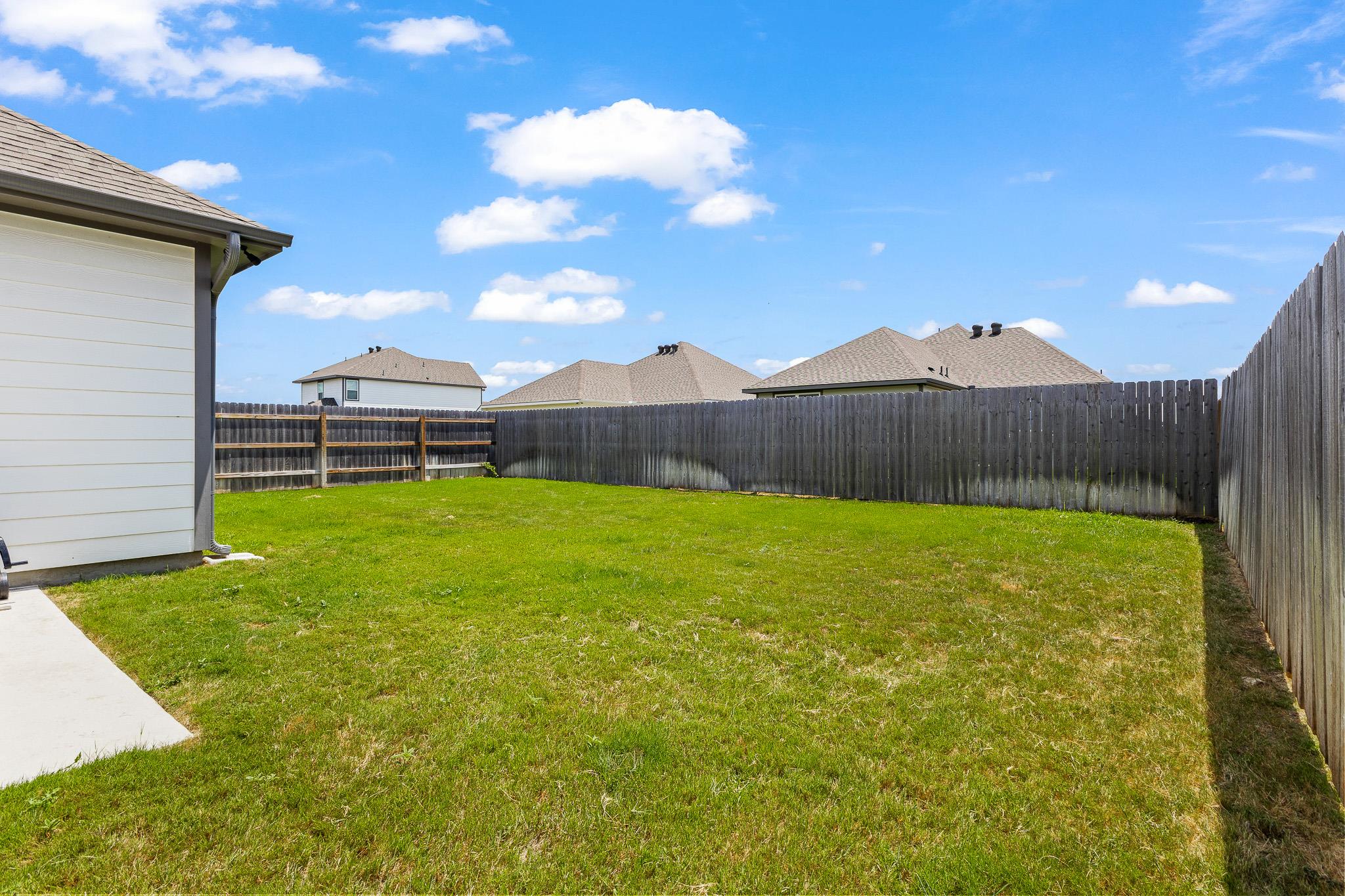 242 Boatright BLVD