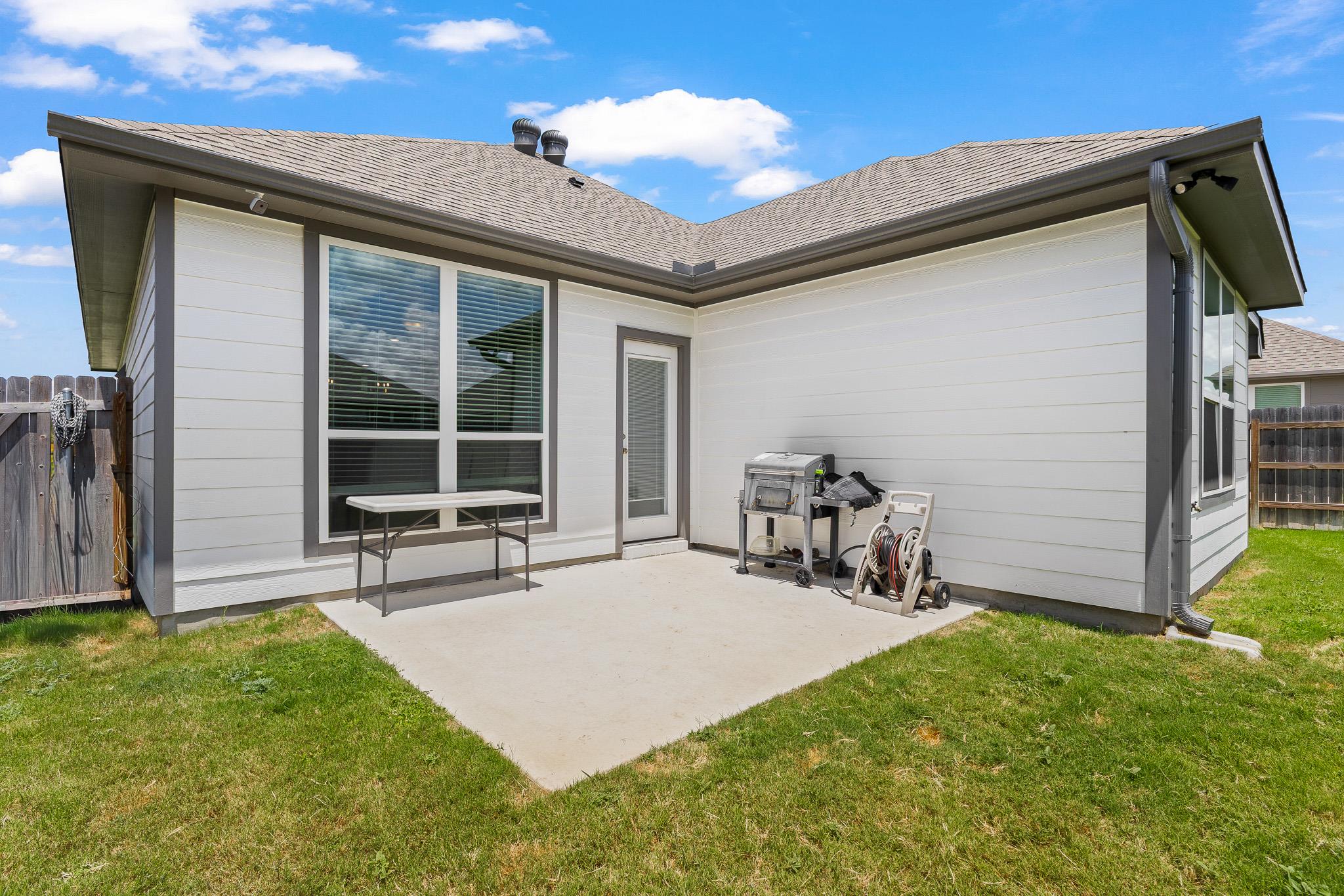 242 Boatright BLVD
