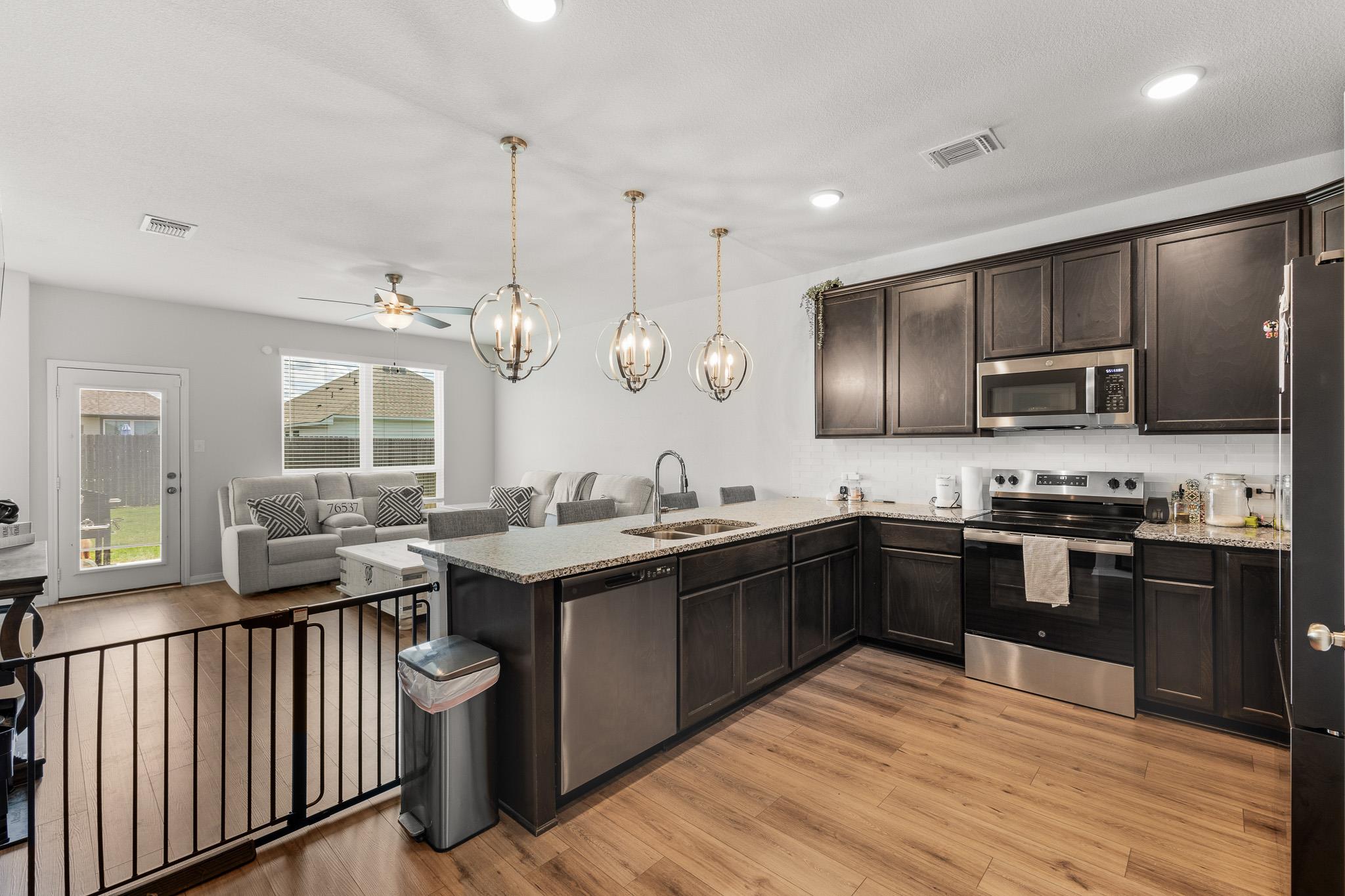 242 Boatright BLVD