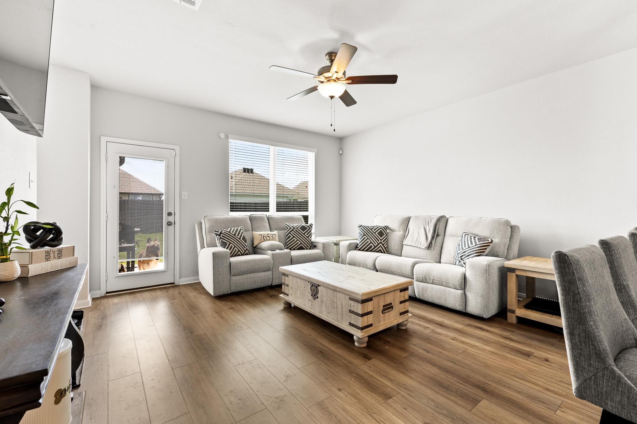 242 Boatright BLVD