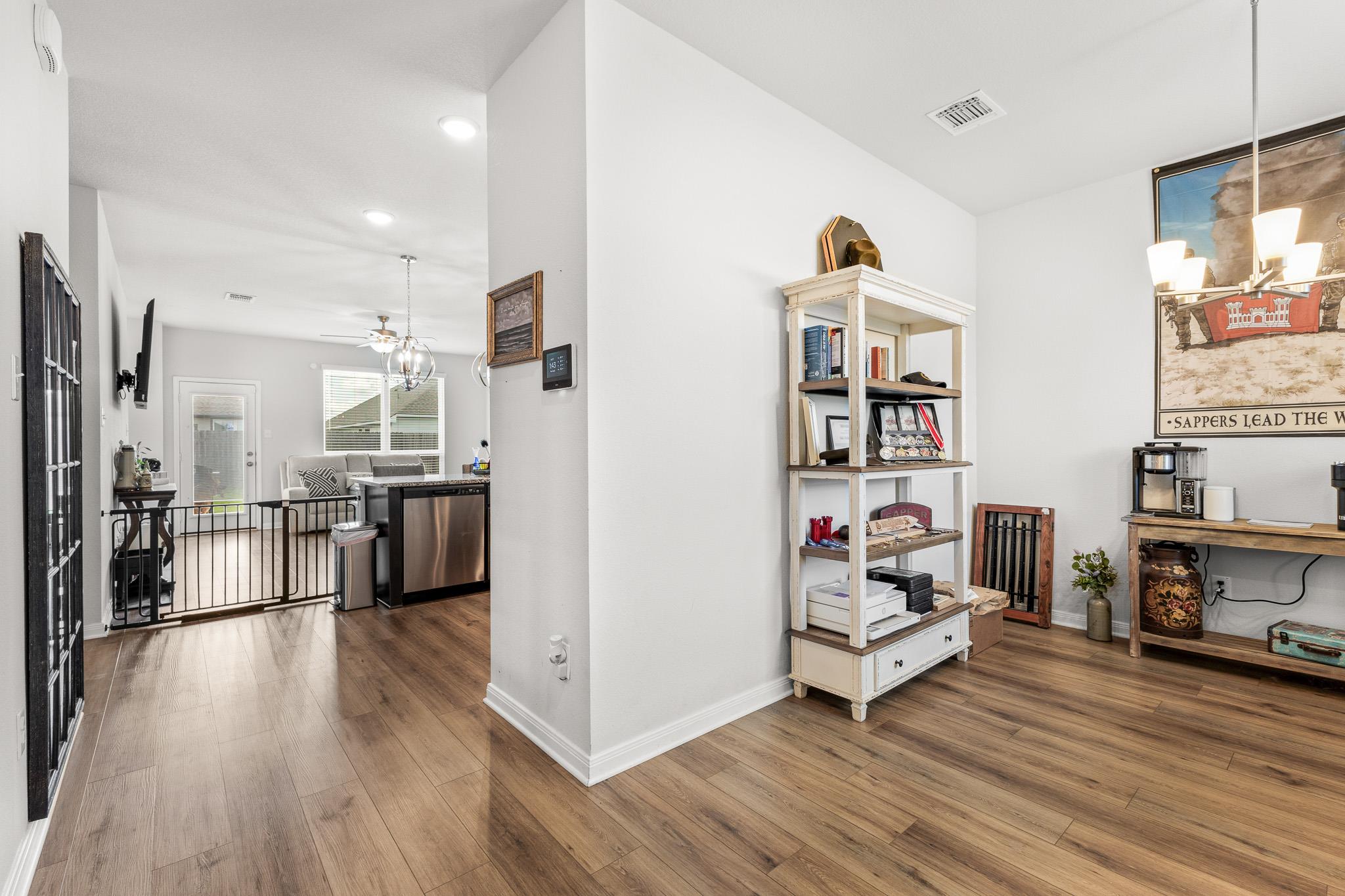 242 Boatright BLVD
