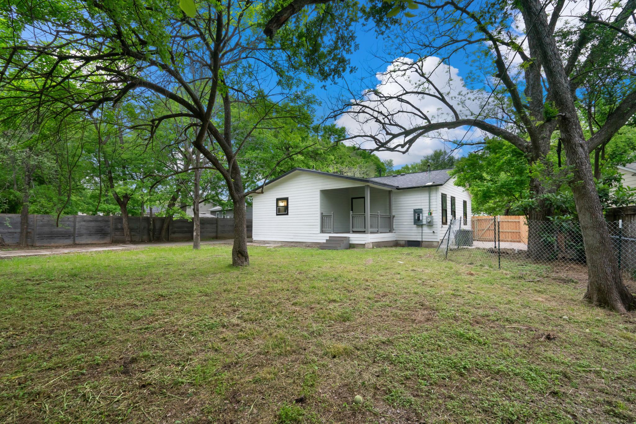 3501 Grayson LN