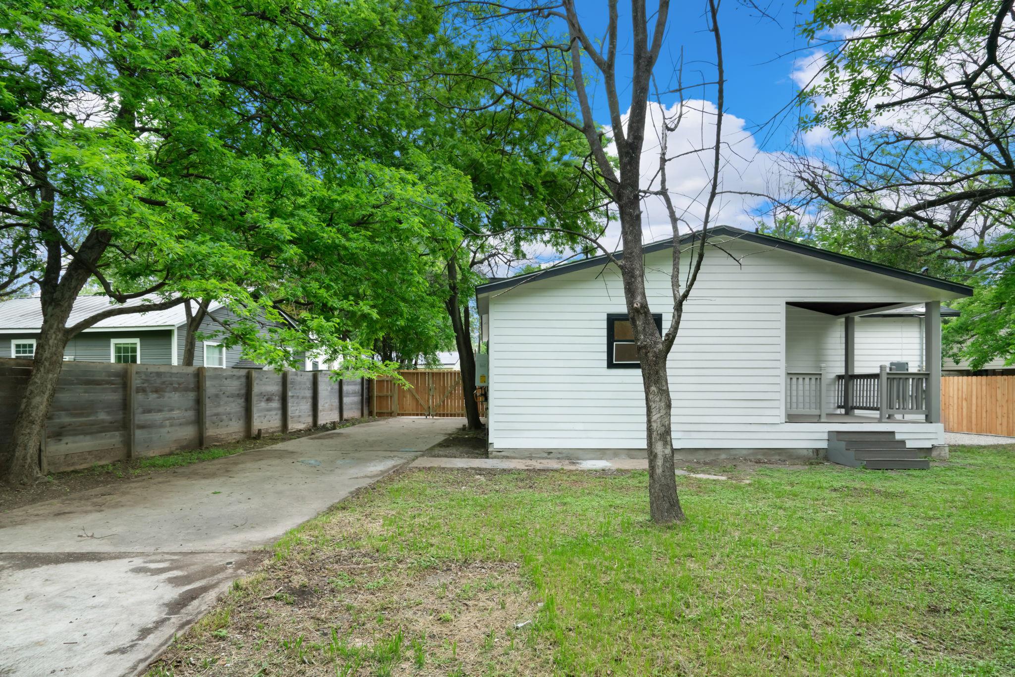 3501 Grayson LN