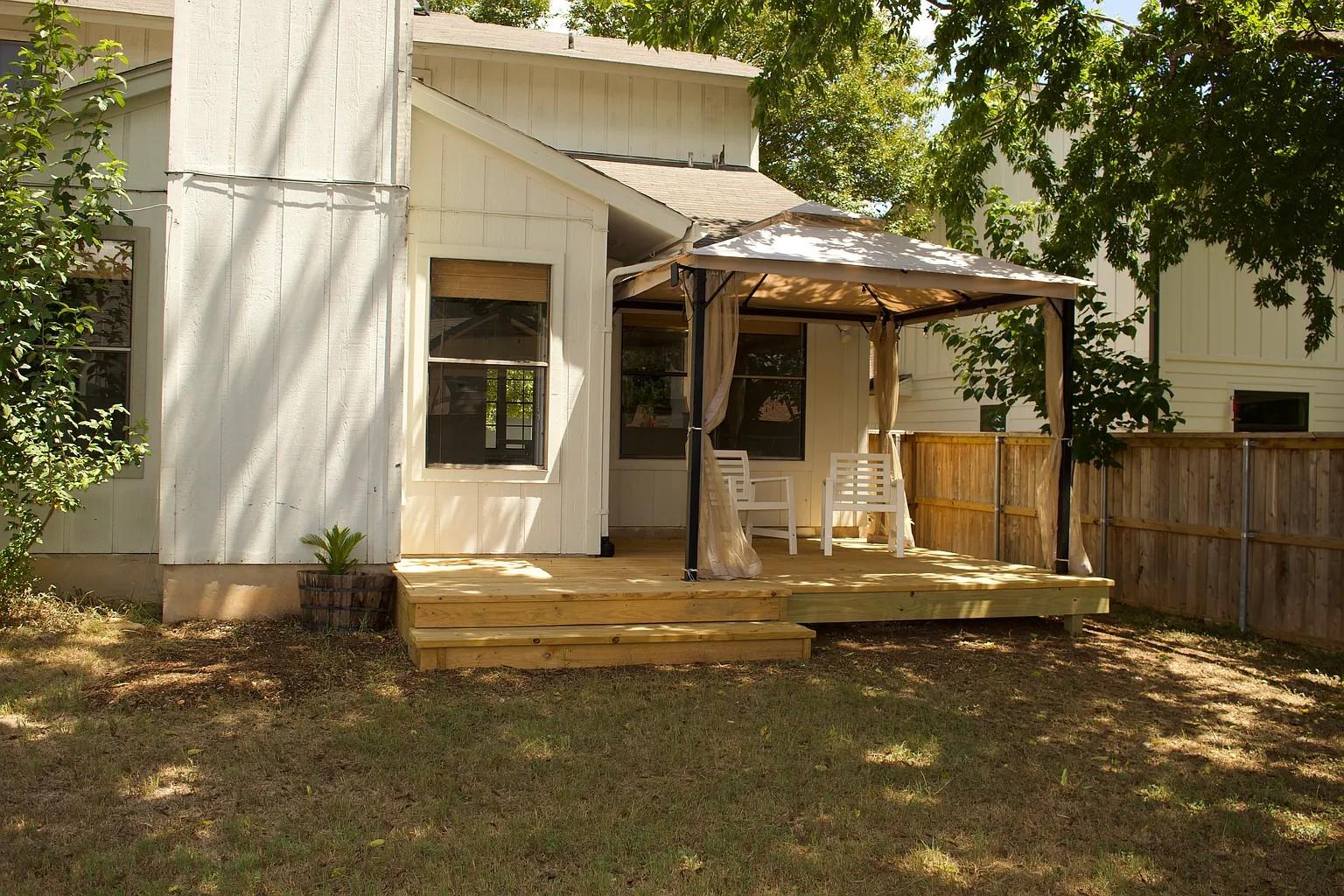 2503 Monarch DR