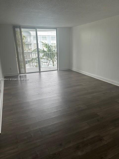 494 NW 165th St Rd # 504 Unit: C-504