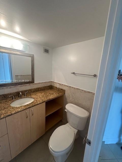 2750 NE 183rd St # 1201