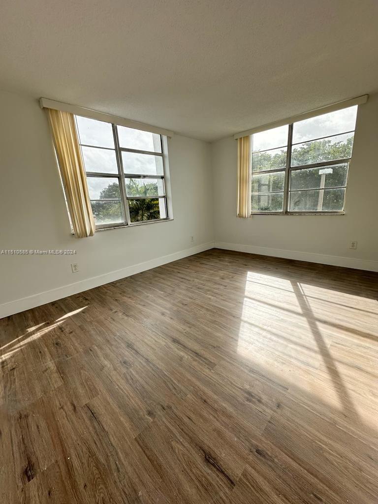 492 NW 165th St Rd # 415 Unit: C-415