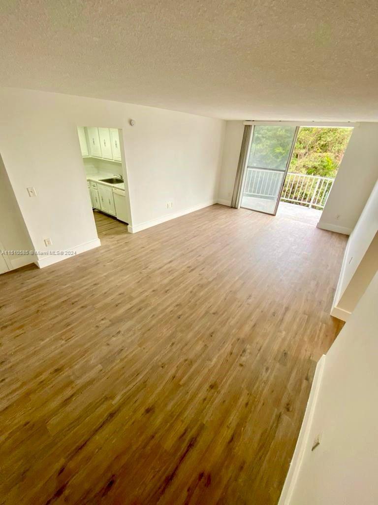 492 NW 165th St Rd # 415 Unit: C-415