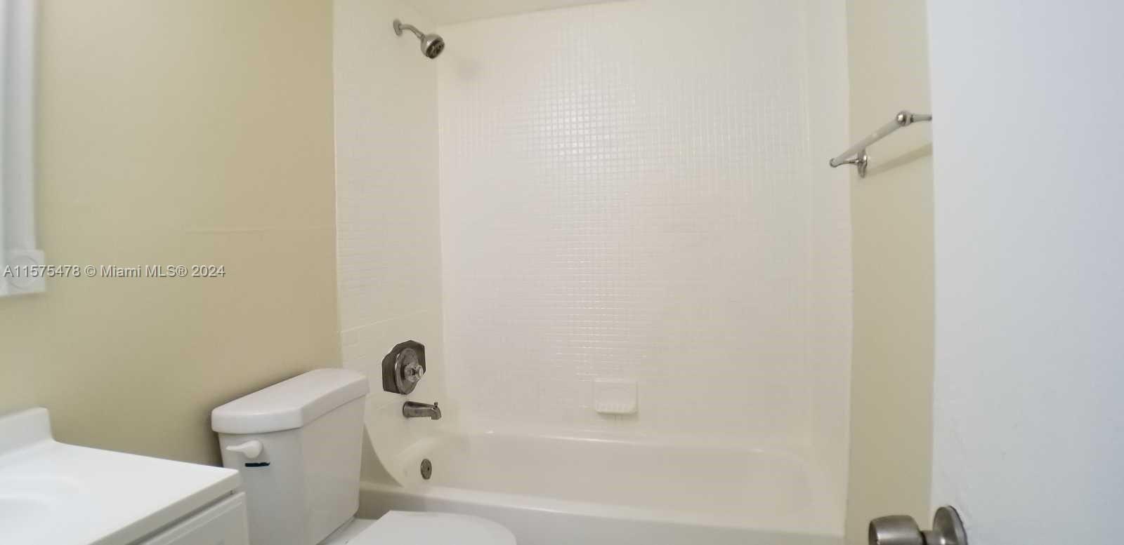 492 NW 165th St Rd # C316