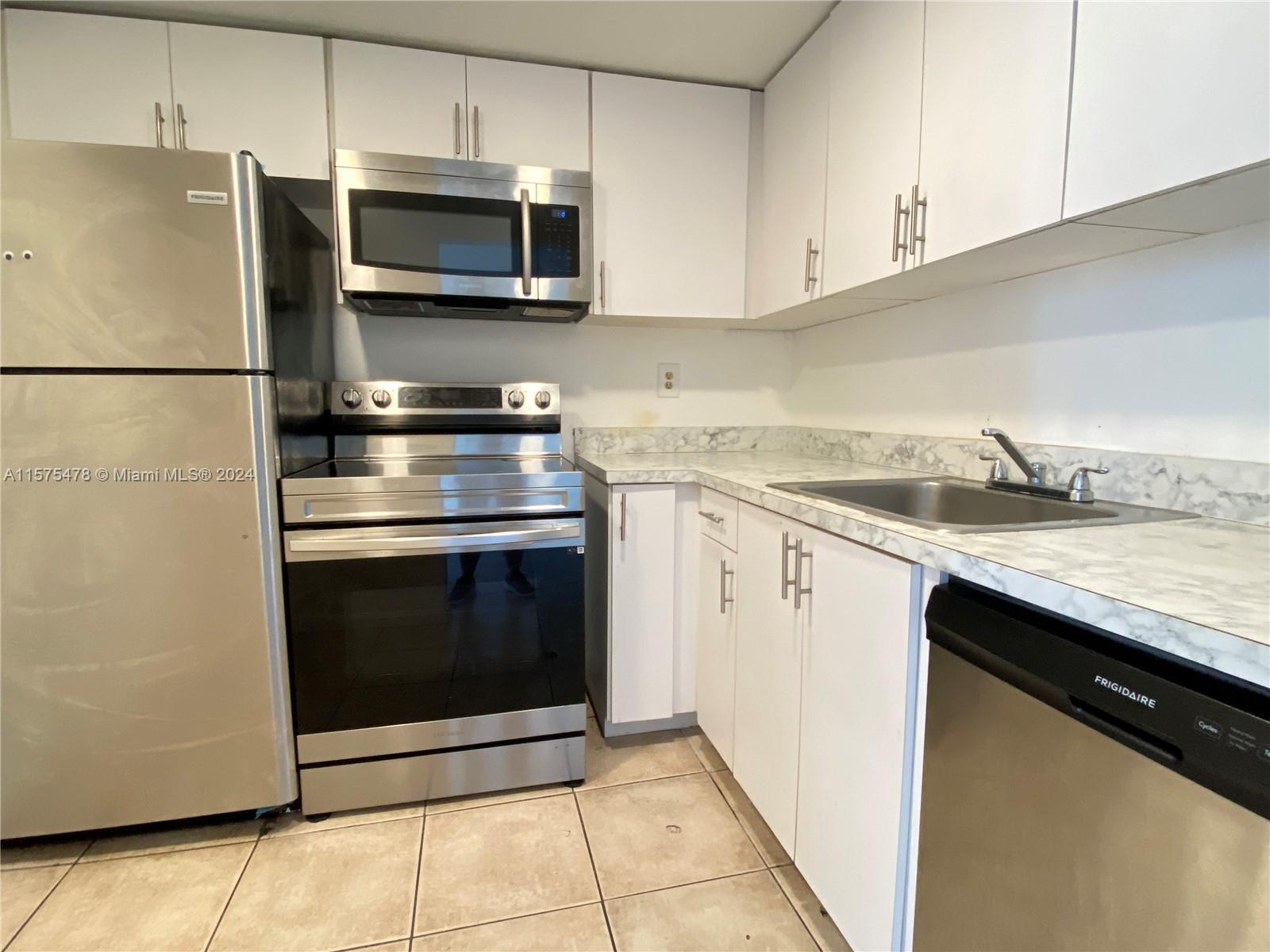 492 NW 165th St Rd # C316