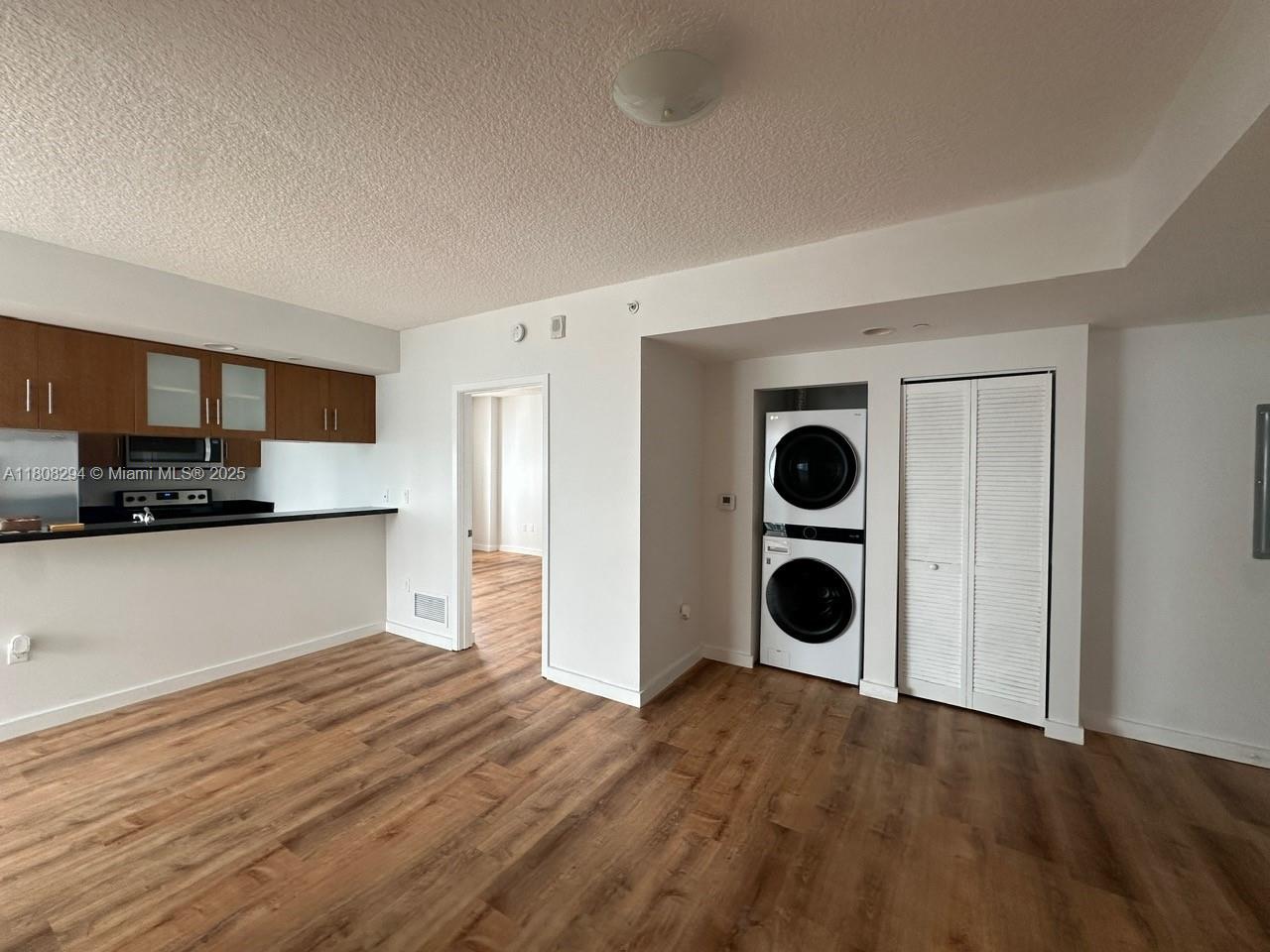 601 NE 23rd St Unit: PH02