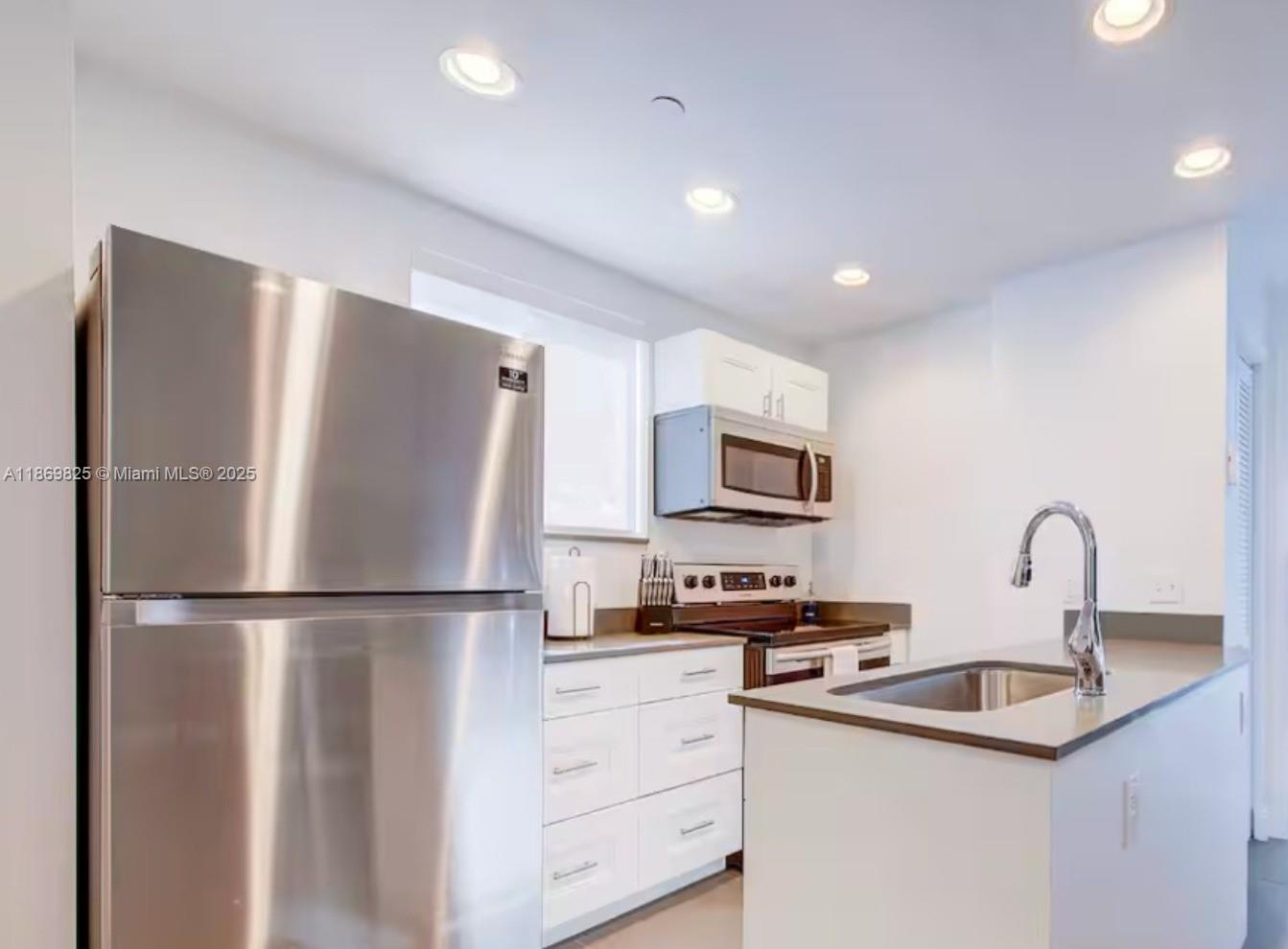 541 NW 33rd St # 3