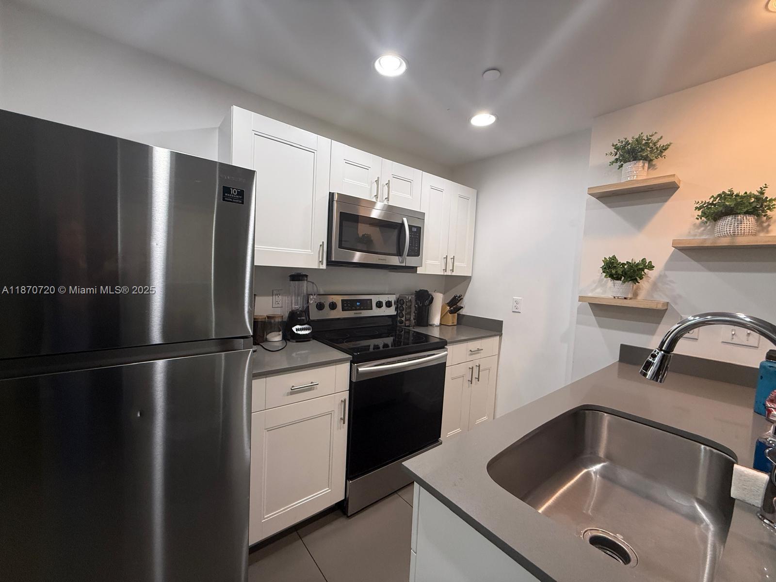 541 NW 33rd St # 5