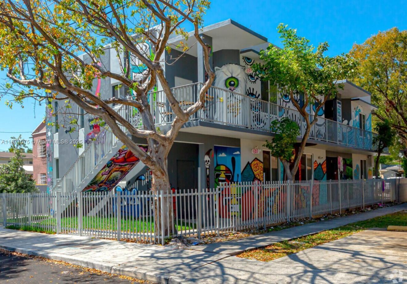 541 NW 33rd St # 1