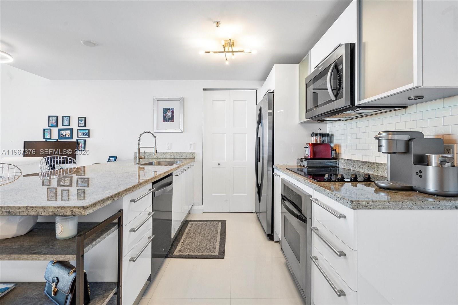 185 SW 7 St # 3407