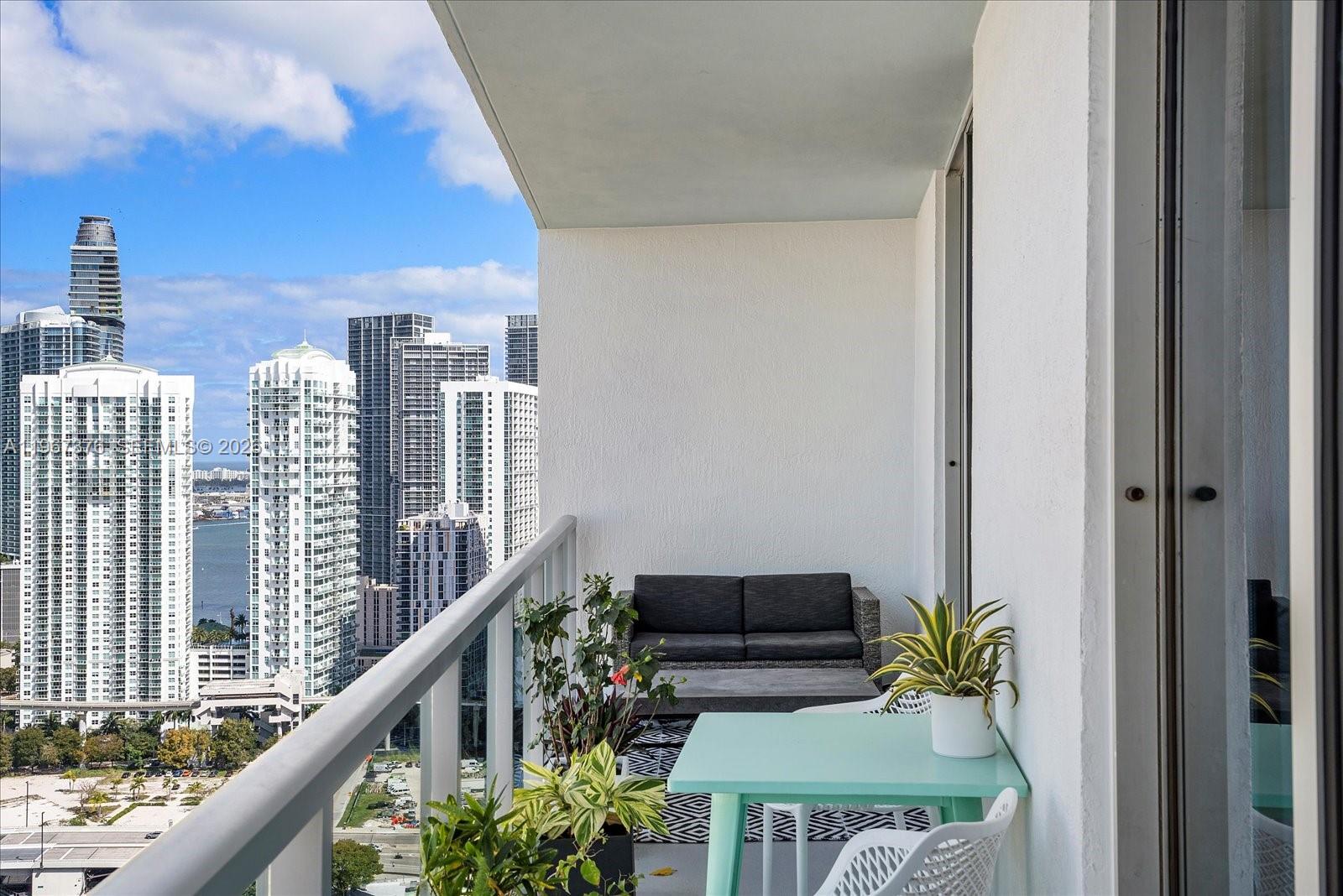 185 SW 7 St # 3407