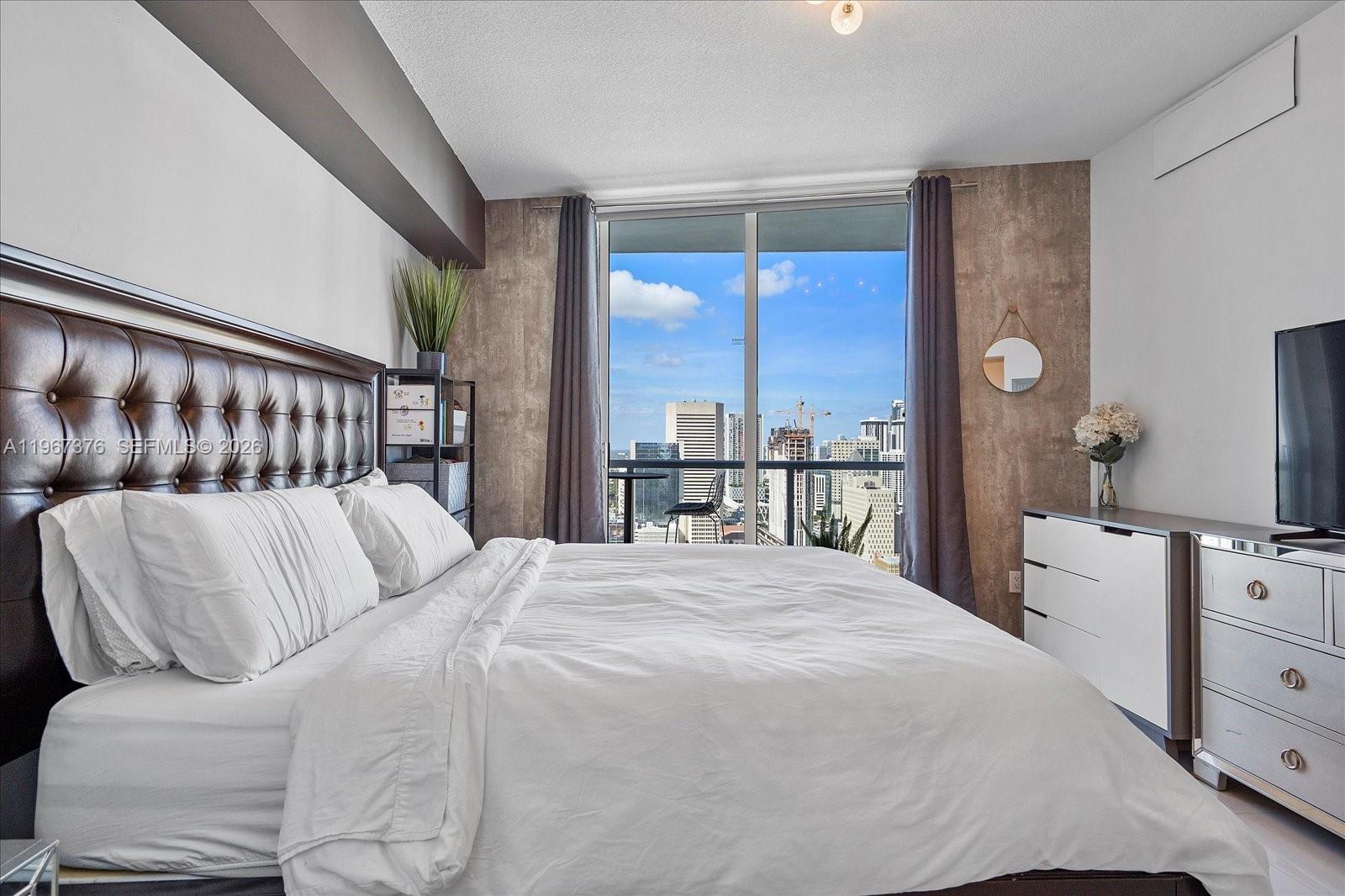 185 SW 7 St # 3407