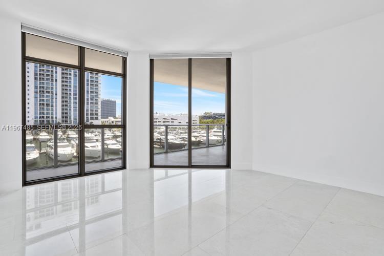 17301 Biscayne Blvd # 305