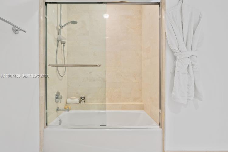 17301 Biscayne Blvd # 305