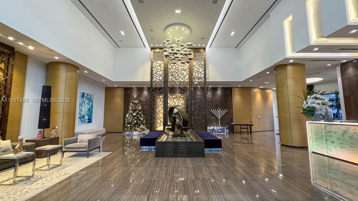 17301 Biscayne Blvd # 305