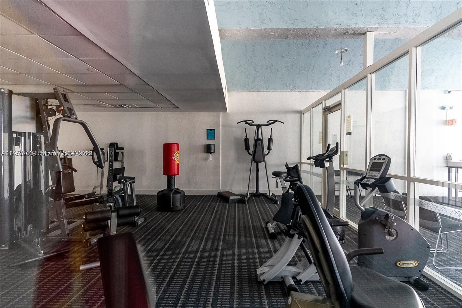 494 NW 165th St Rd # 504 Unit: C-504