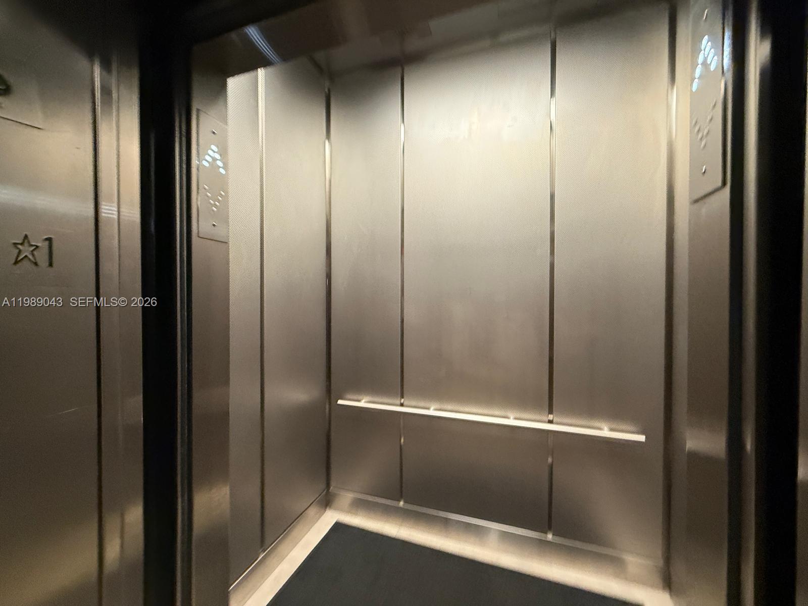 2750 NE 183rd St # 1201