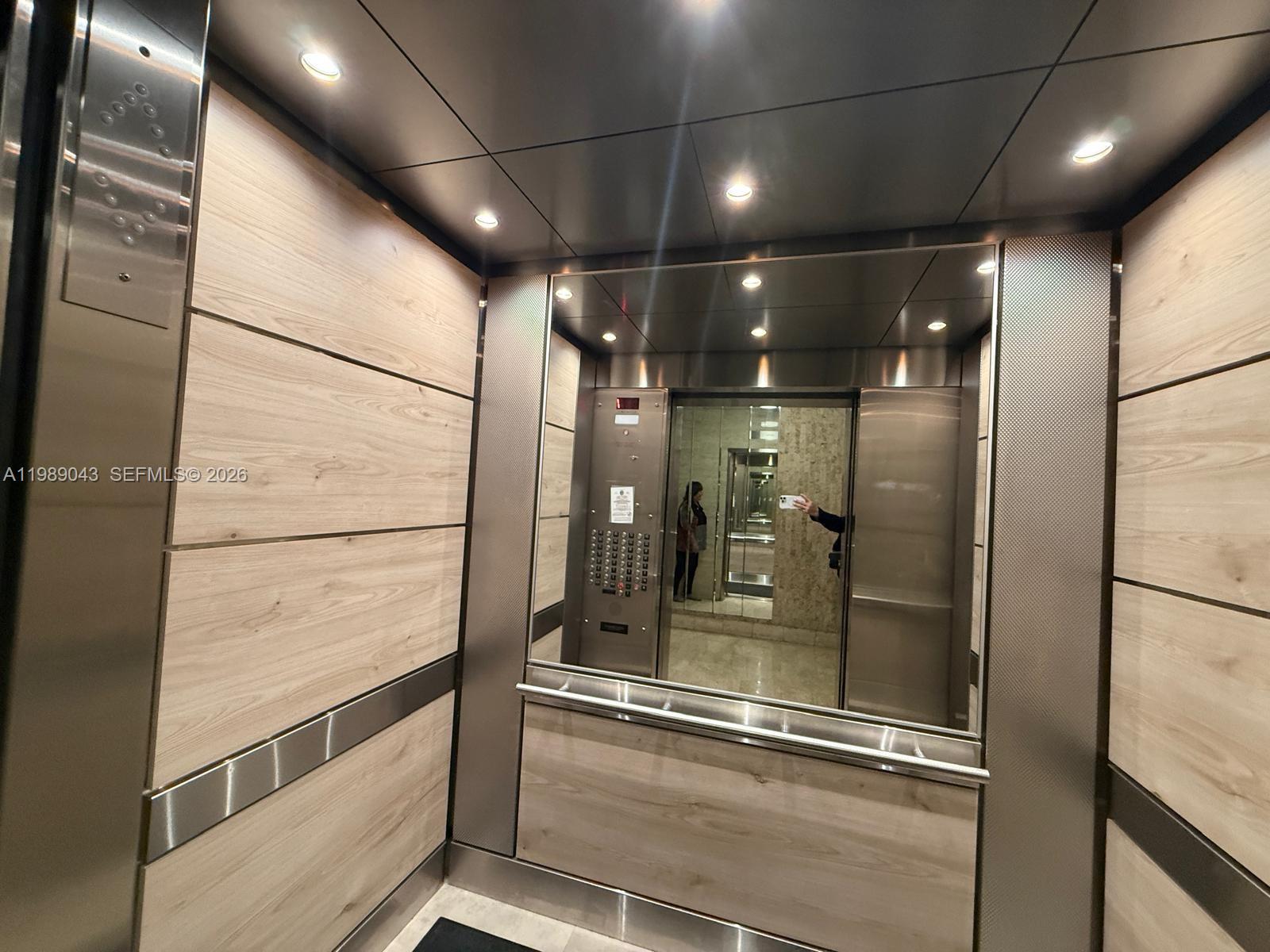 2750 NE 183rd St # 1201