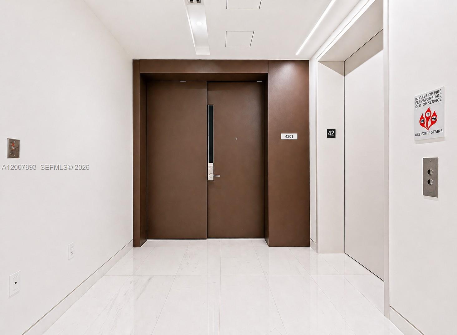 300 Biscayne Boulevard Way # 4201E