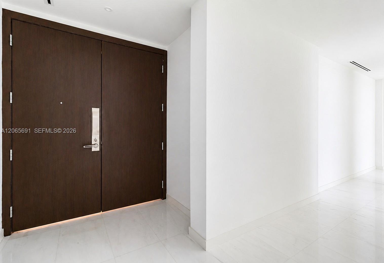 300 Biscayne Boulevard Way # 4201E