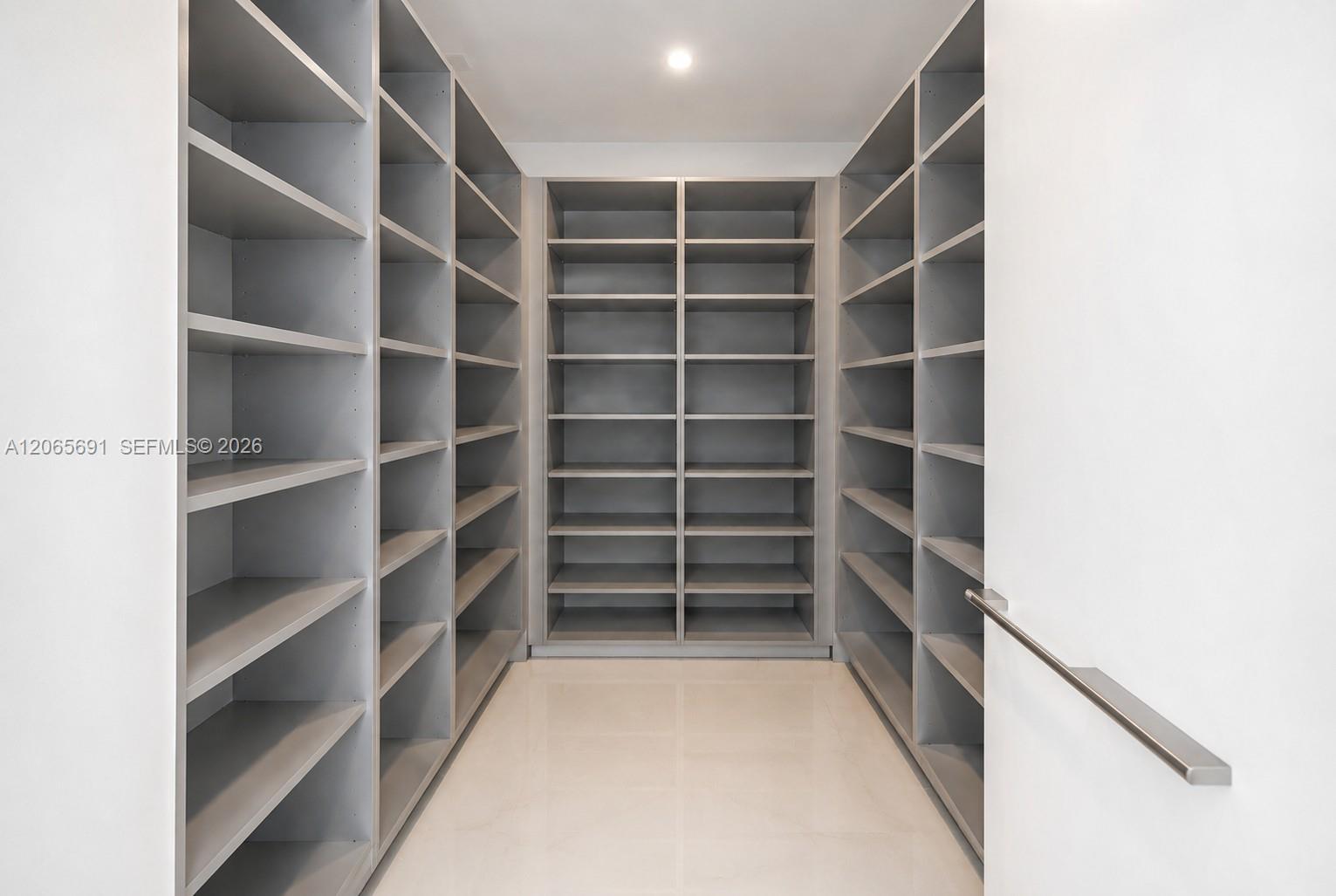 300 Biscayne Boulevard Way # 4201E