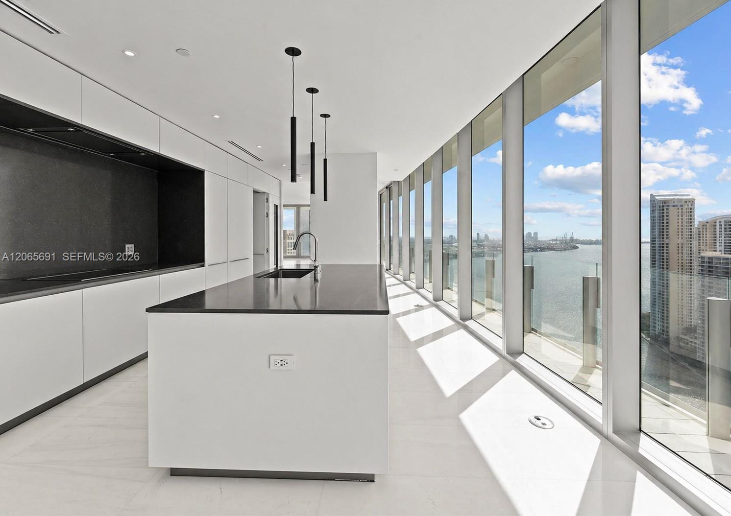 300 Biscayne Boulevard Way # 4201E