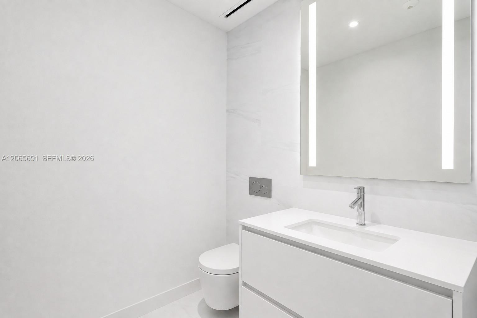 300 Biscayne Boulevard Way # 4201E