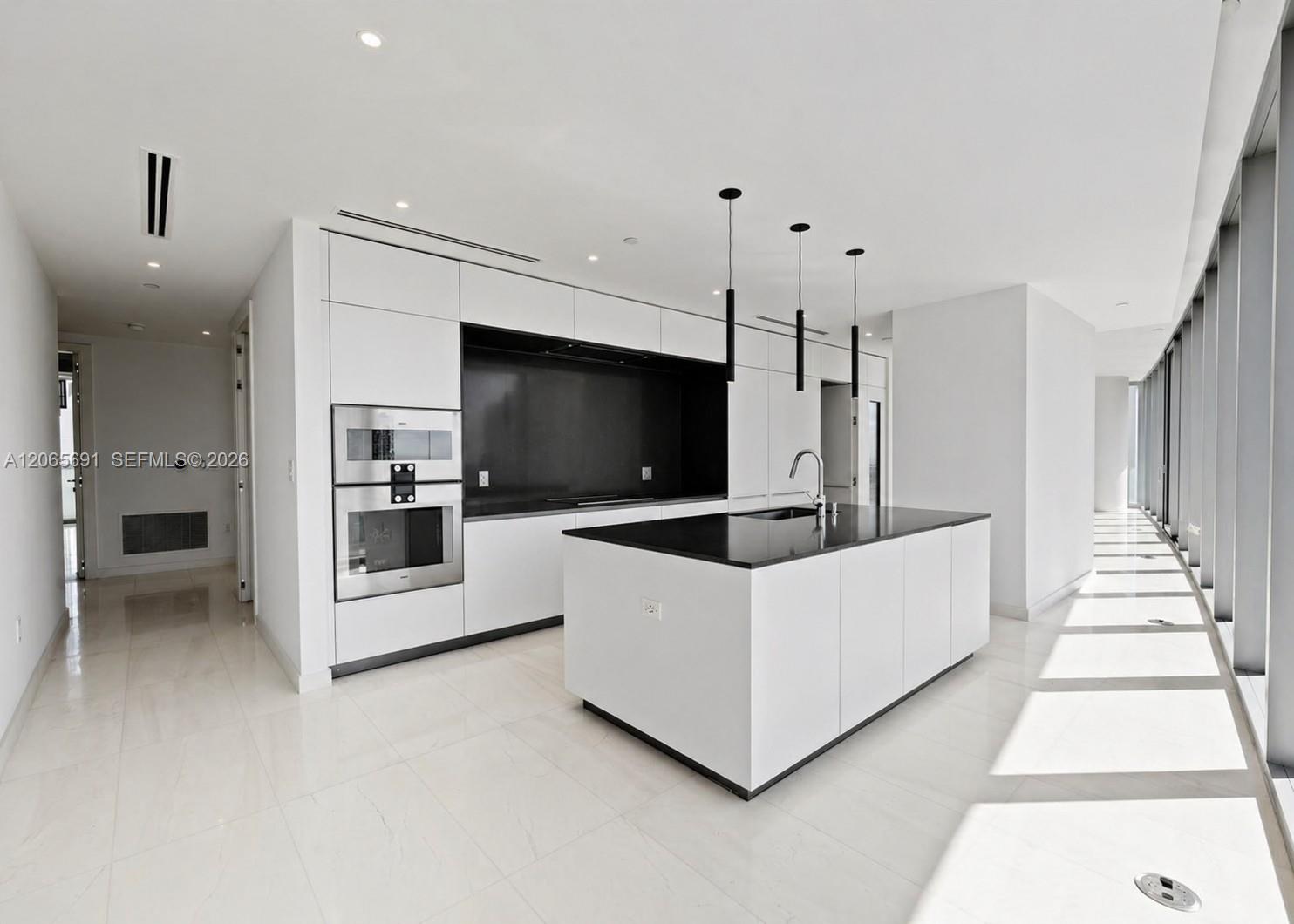 300 Biscayne Boulevard Way # 4201E