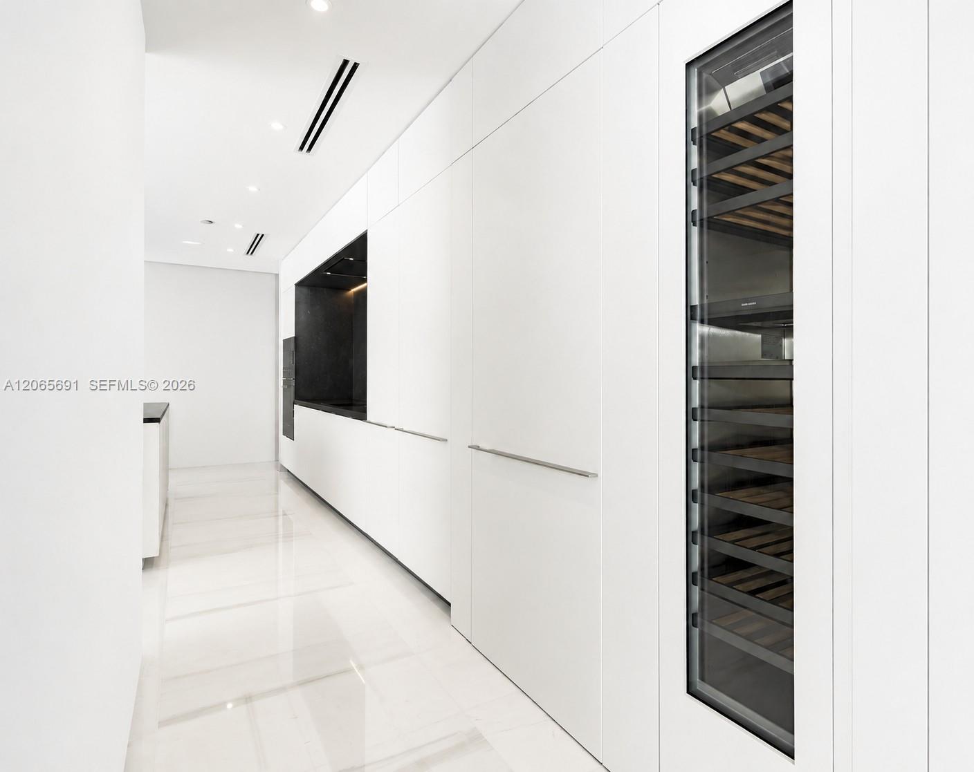 300 Biscayne Boulevard Way # 4201E